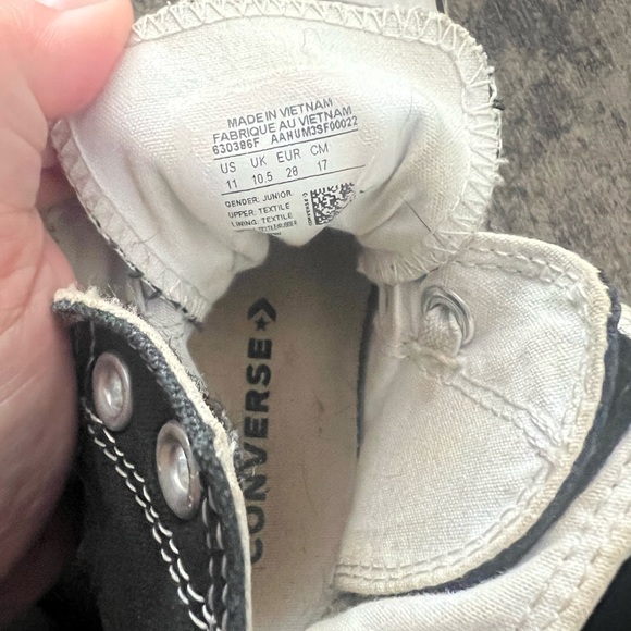 Unisex black converse high tops - Picture 3 of 3